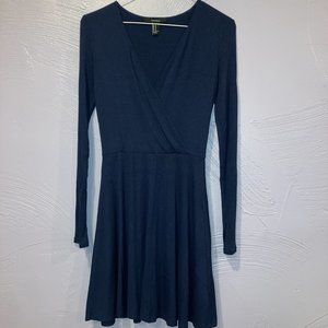 (3 FOR $27) F21 Long Sleeve V-Neck Wrap Dress